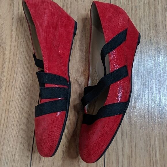 RON White - red suede flat shoes black straps - Picture 4 of 8